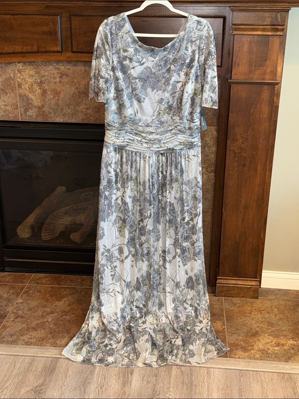 Vintage elegant gray silver floral short sleeve formal event dress NWT mature 16